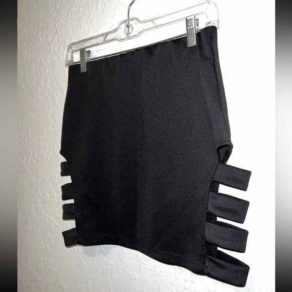 Black Hot Gal Mini Skirt Slit Sides CutOut Sketch Party Club Gothic Juniors Sz M - Picture 3 of 7